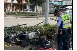 中国香港球员李毅凯晒与梅西、梁朝伟、贝克汉姆以及苏亚雷斯合影